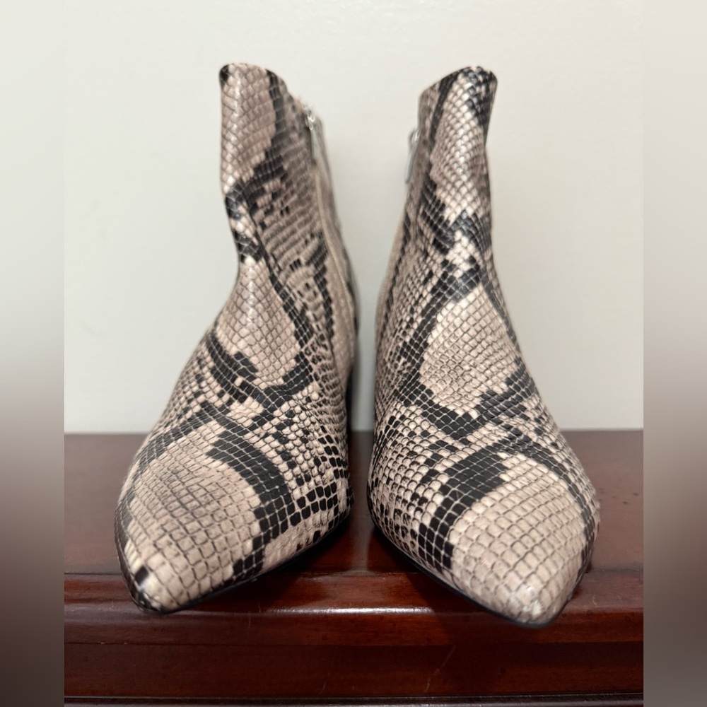 Marc Fisher “Tammea” snake skin print pointed toe ankle bootie in size 9.5